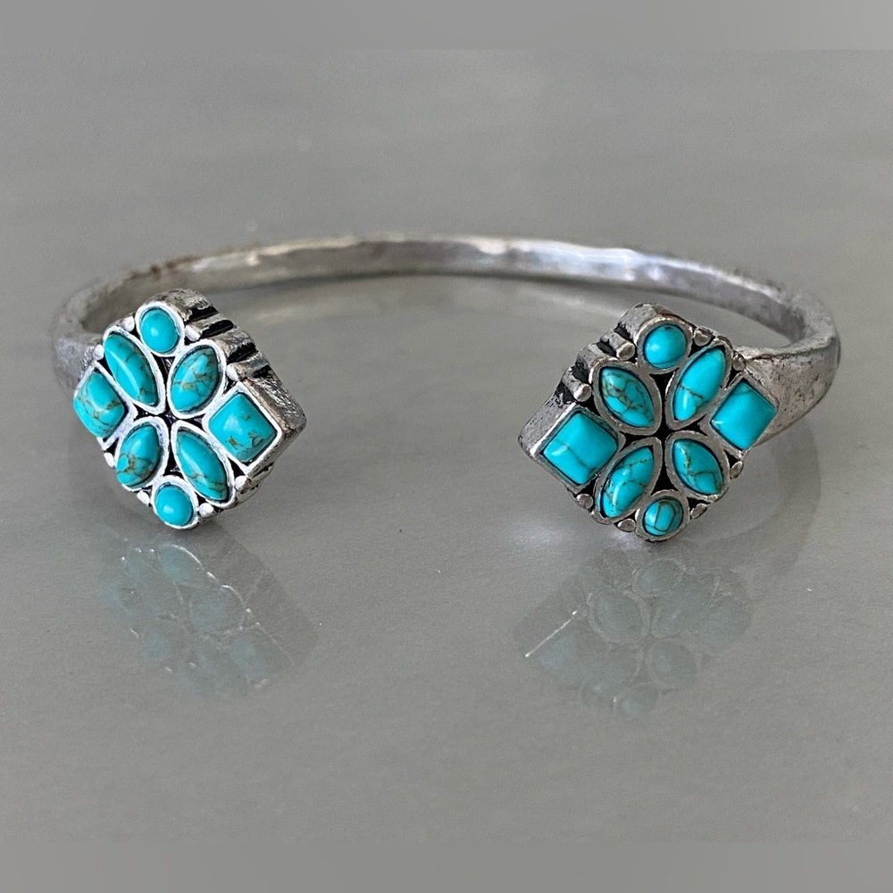 Cute Lucky Brand Turquoise Silvertone Bracelet
